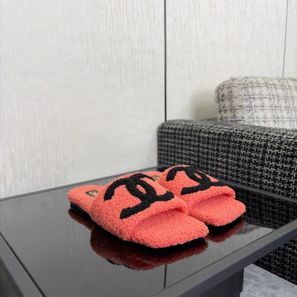 CHANEL 26S SLIDE SANDALS IN BLACK AND CORAL PINK SHEARLING SQUARE TOE