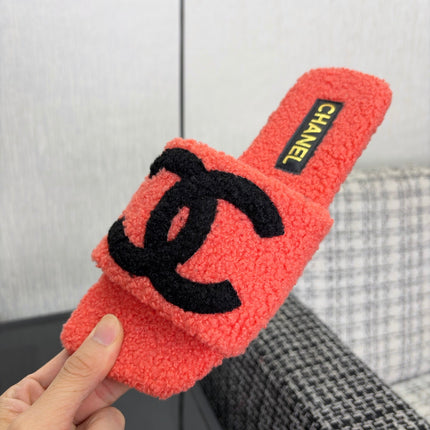 CHANEL 26S SLIDE SANDALS IN BLACK AND CORAL PINK SHEARLING SQUARE TOE