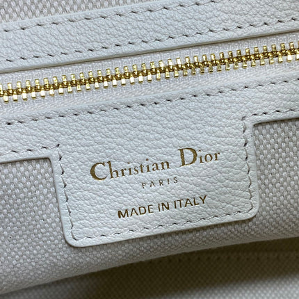 DIOR 25S VOYAGE BAG 34 IN IVORY FLAT MACROCANNAGE GRAINED CALFSKIN