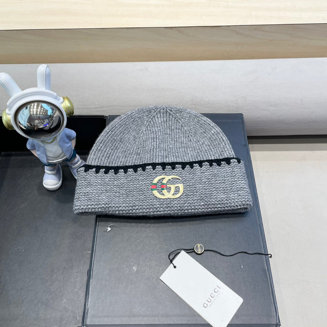 BEANIE HAT IN RHINO GRAY WOOL 416414