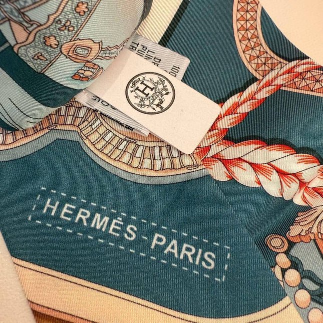 HERMES 26S TWILLY SCARF 86 IN SILK 496189