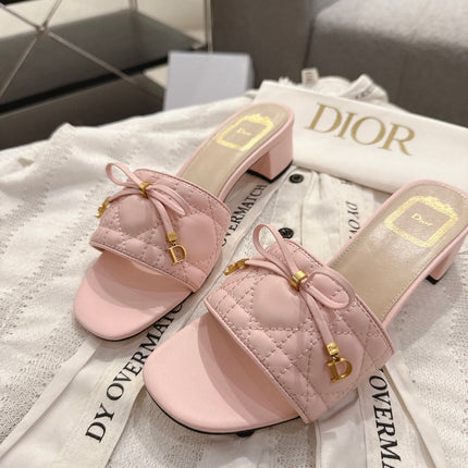 DIOR 26S HEELED MULES 45 MM IN LIGHT PINK QUILTED CALFSKIN GOLD HARDWARE