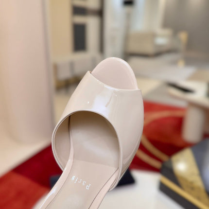 CHRISTIAN LOUBOUTIN 26S WEDGE SANDALS 85 MM IN CREAM BEIGE PATENT LEATHER