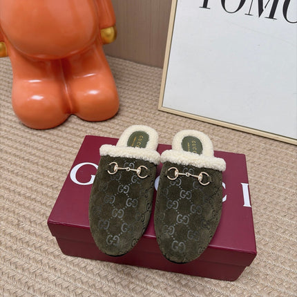 GUCCI 26S SHEARLING-LINED MULES IN OLIVE GREEN SUEDE