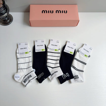 MIUMIU 26S ANKLE SOCKS 417770 (1 BOX)