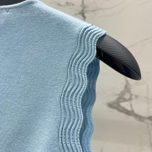 VALENTINO 26S SLEEVELESS V-NECK KNIT TOP 441