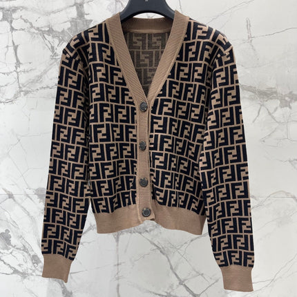 FENDI 26S V-NECK KNIT CARDIGAN 562
