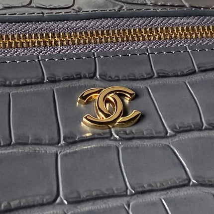 CHANEL 26S VANITY CASE 23 IN GREY SHINY CROCODILE-EMBOSSED CALFSKIN