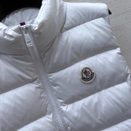 MONCLER 26S DOWN PUFFER VEST 837