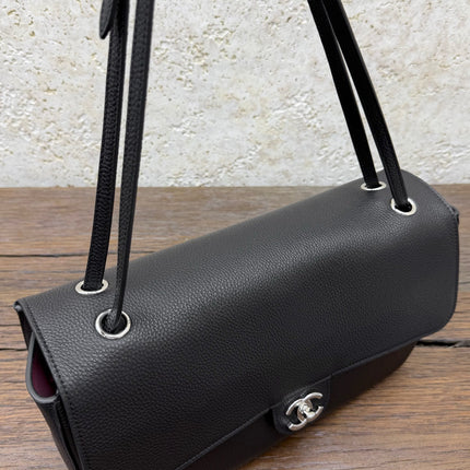 CHANEL 26S SHOULDER BAG 40 IN BLACK LAMBSKIN GRAINED