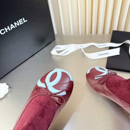 CHANEL 26S ANKLE BOOTS IN RED CALFSKIN AND SUEDE SQUARE TOE