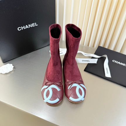 CHANEL 26S ANKLE BOOTS IN RED CALFSKIN AND SUEDE SQUARE TOE