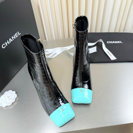 CHANEL 26S ZIPPER BOOTS 75 MM IN BLACK PATENT LEATHER CROCODILE EMBOSSED AND LIGHT BLUE CALFSKIN