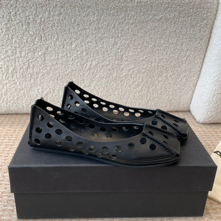 PERFO BALLET FLATS IN BLACK CALFSKIN