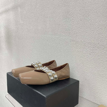 ALAIA MARY JANE PEARL IN GLOSSY BEIGE LAMBSKIN