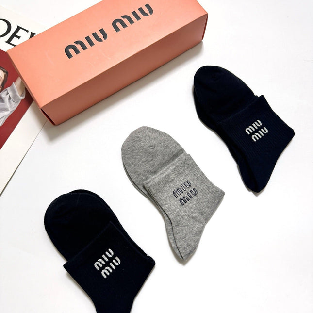 MIUMIU 26S ANKLE SOCKS 412434 (1 BOX)