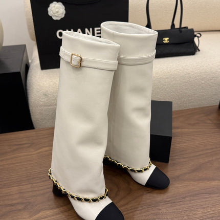 CHANEL 26S TALL BOOTS 60 MM IN WHITE CALFSKIN TALL BOOTS WITH GOLD TONE CHAIN DETAIL