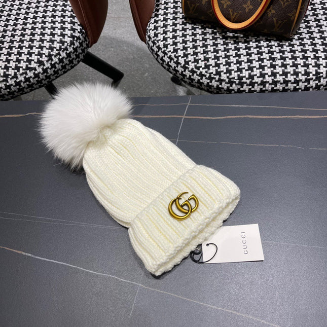 BEANIE HAT IN WHITE WOOL 403393