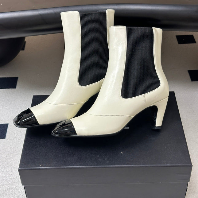 CHANEL 26S ANKLE BOOTS 60 MM IN WHITE CALFSKIN AND BLACK PATENT