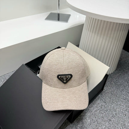 PRADA 26S BASEBALL CAP IN BEIGE 558604