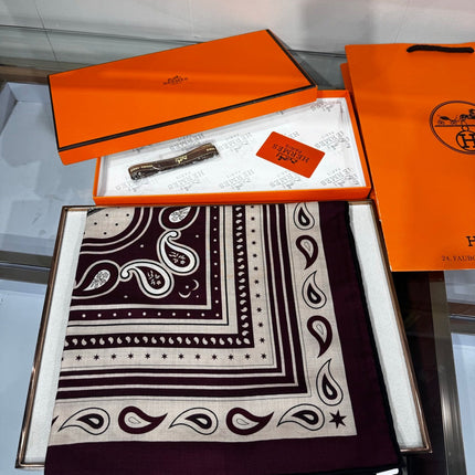 HERMES 26S SCARF 140 IN SILK AND CASHMERE 495973