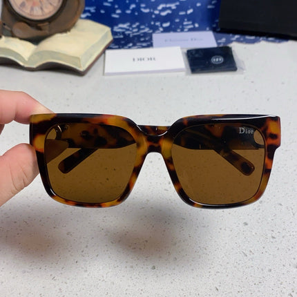 DIOR 26S OVERSIZED SQUARE FRAME IN ACETATE 500425