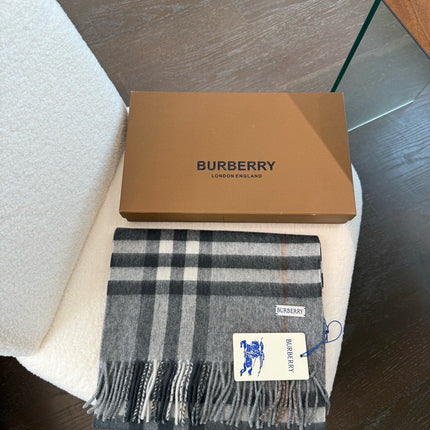 BURBERRY 26S SCARF 180 IN CASHMERE 515997