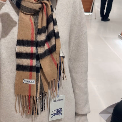BURBERRY 26S SCARF 180 IN CASHMERE 516003