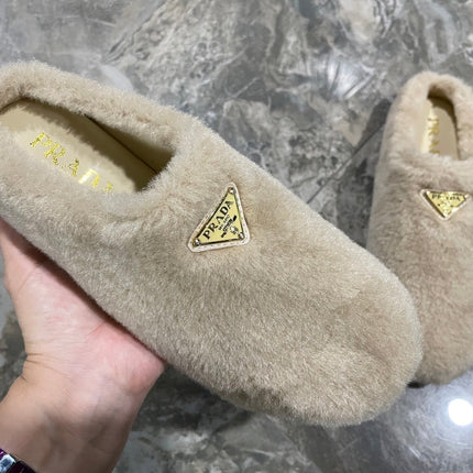 PRADA 26S SLIPPERS IN BEIGE WOOL