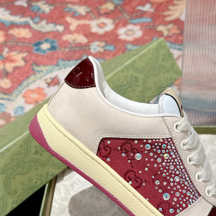 GUCCI 26S SCREENER SNEAKER IN BEIGE SUEDE MIX DARK RED CANVAS