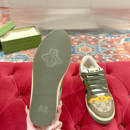 GUCCI 26S SCREENER SNEAKER IN OLIVE GREEN SUEDE AND BEIGE CANVAS