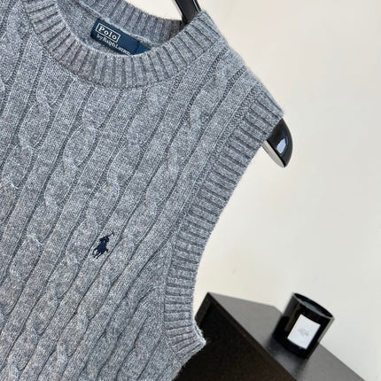 RALPH LAUREN 26S CREW-NECK CABLE-KNIT VEST 739
