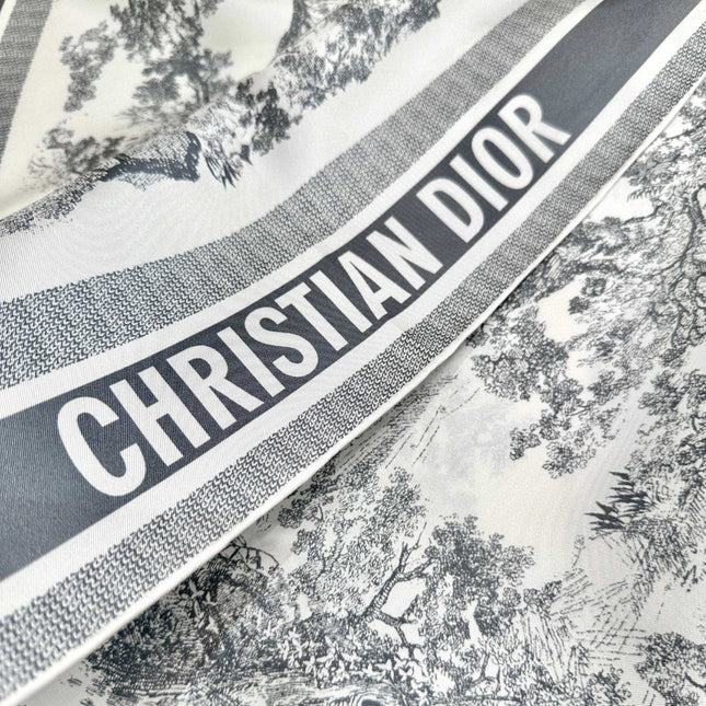 DIOR 26S SCARF 90 IN SILK 509582