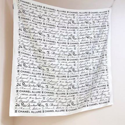 CHANEL 26S SCARF 90 IN SILK 504815