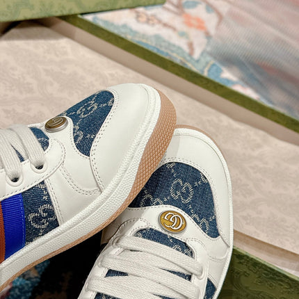 GUCCI 26S SCREENER SNEAKER IN WHITE LEATHER AND BLUE DENIM
