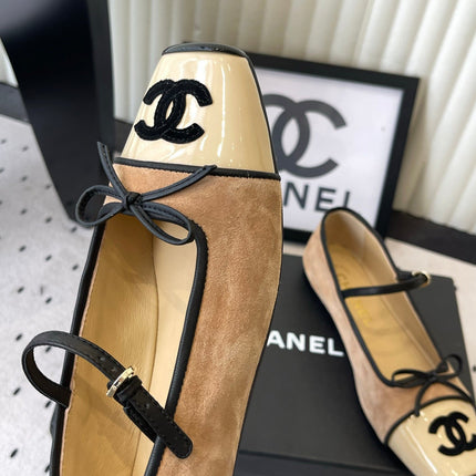 CHANEL 26S SQUARE TOE MARY JANE BALLET FLATS IN BEIGE SUEDE AND BEIGE PATENT CALFSKIN