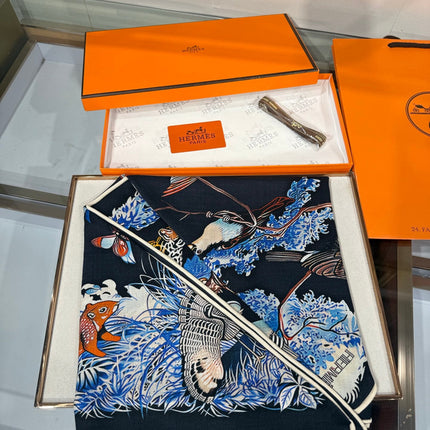 HERMES 26S SCARF 135 IN SILK AND CASHMERE 492356