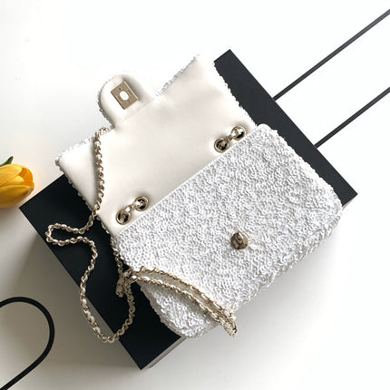CHANEL 26S CLASSIC FLAP BAG 21 IN WHITE SEQUINS STYLE 9