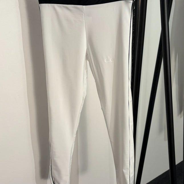ALO 26S CAMI TOP & HIGH-WAIST LEGGINGS SET 240