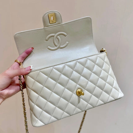 QUILTED FLAP BAG WITH HANDLE 26 IN BEIGE LAMBSKIN GOLD PLATED METAL