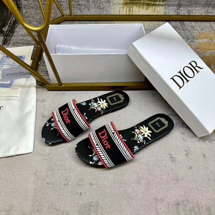 DIOR 26S DWAY SLIDE FLOWER EDITION IN BLACK FABRIC