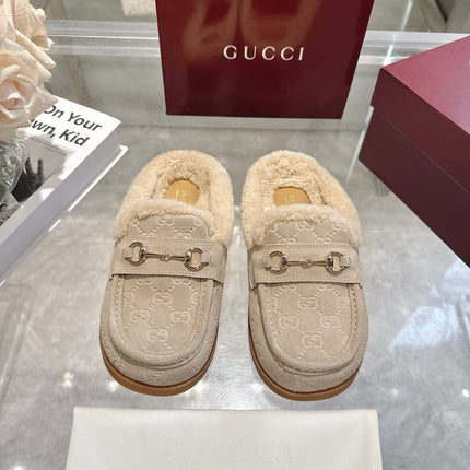 GUCCI 26S MULES IN LIGHT BEIGE SUEDE GG LOGO PATTERN