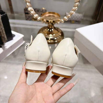 DIOR 26S LOW HEEL PUMPS 30MM IN IVORY WHITE CALFSKIN WITH BOW