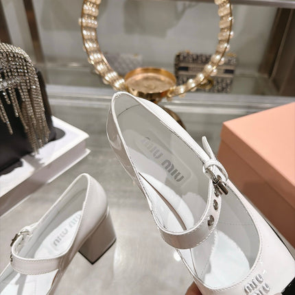 MIUMIU 26S MARY JANE BLOCK HEEL 75MM IN WHITE PATENT CALFSKIN AND BLACK PATENT CALFSKIN CAP TOE