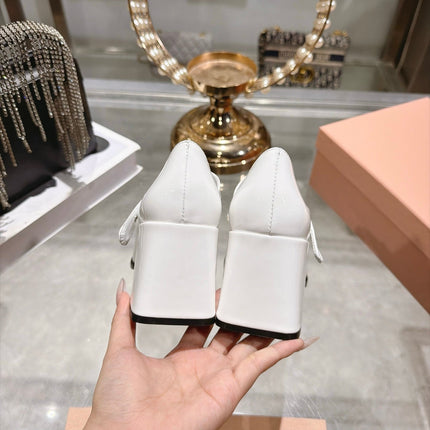 MIUMIU 26S MARY JANE BLOCK HEEL 75MM IN WHITE PATENT CALFSKIN AND BLACK PATENT CALFSKIN CAP TOE