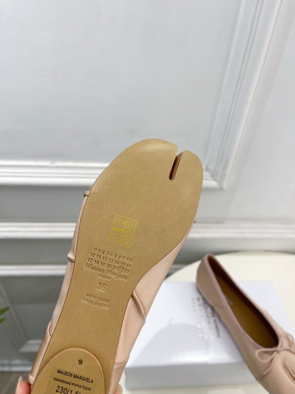 26S SPLIT-TOE BALLET FLATS IN NUDE PINK SILK