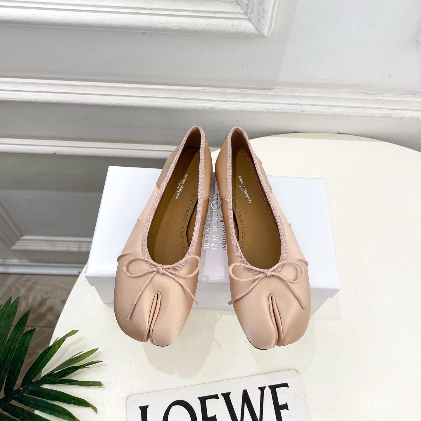 26S SPLIT-TOE BALLET FLATS IN NUDE PINK SILK