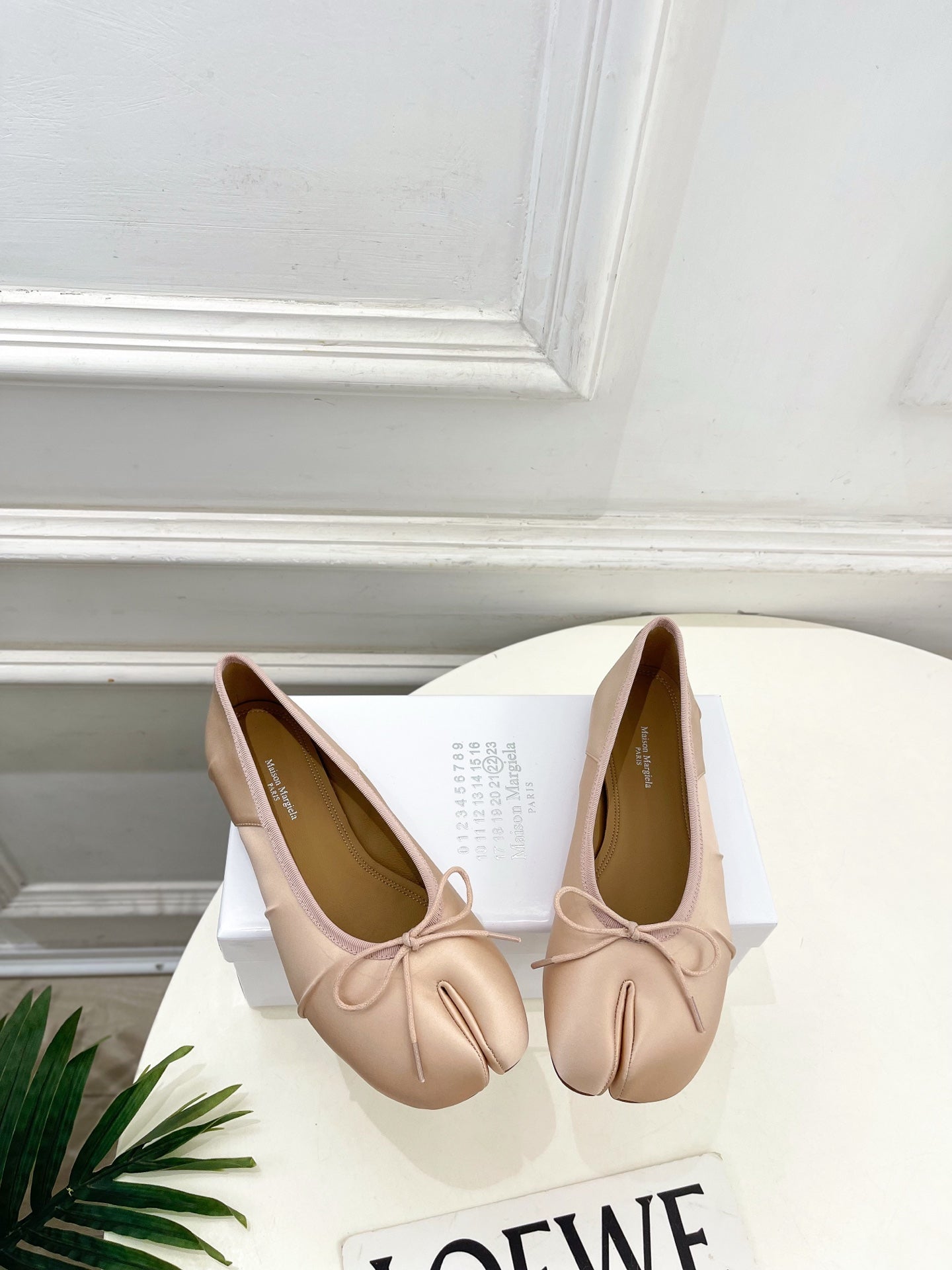 26S SPLIT-TOE BALLET FLATS IN NUDE PINK SILK