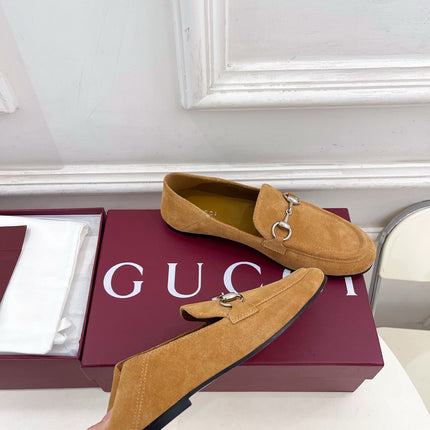 GUCCI 26S LOAFERS MM IN CAMEL BROWN SUEDE WITH SILVER HARDWARE