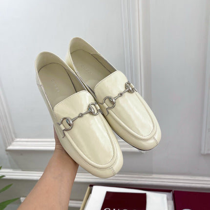GUCCI 26S LOAFERS MM IN CREAM WHITE CALFSKIN WITH SILVER HARDWARE